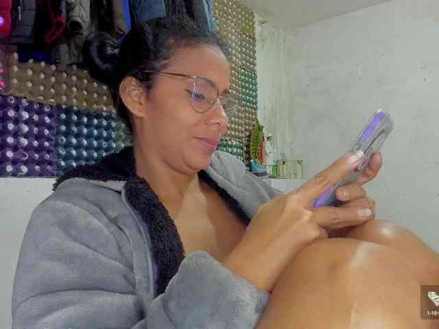 nenita-horny webcam