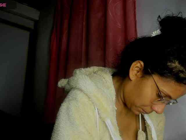 nenita-horny webcam