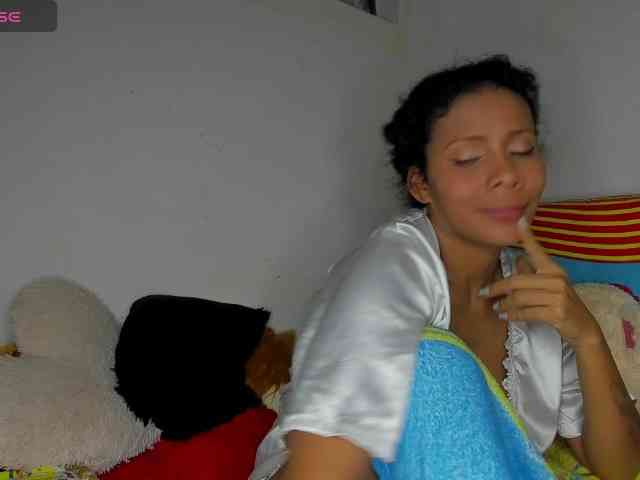 nenita-horny webcam