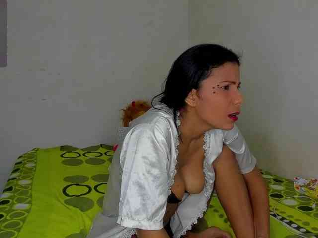 nenita-horny webcam