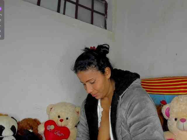 nenita-horny webcam