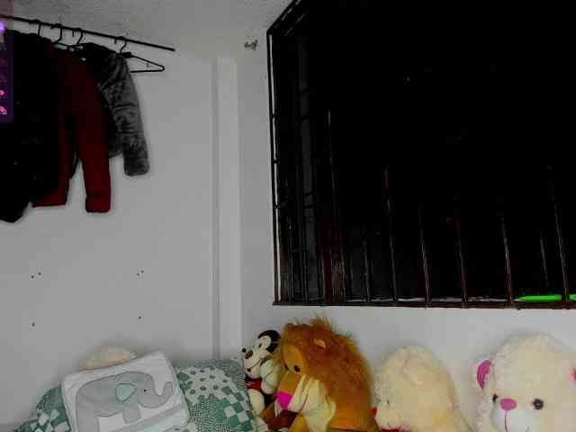 nenita-horny webcam