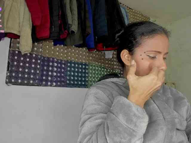 nenita-horny webcam
