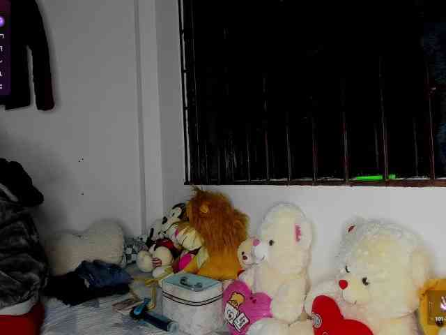nenita-horny webcam