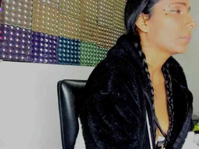 nenita-horny webcam