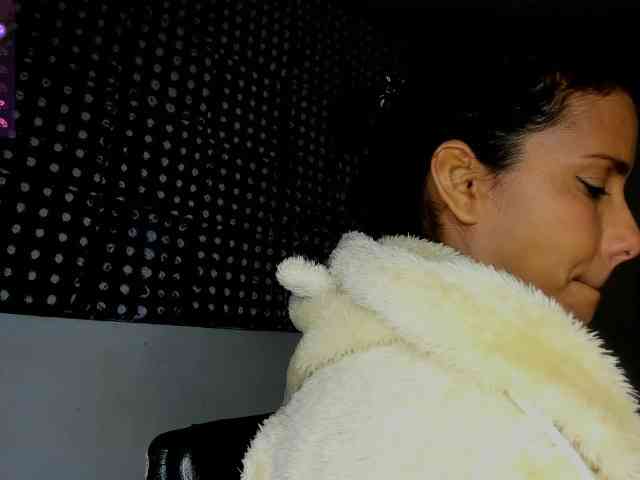 nenita-horny webcam