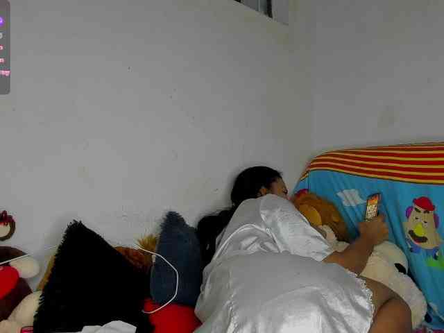 nenita-horny webcam
