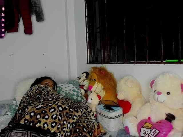 nenita-horny webcam
