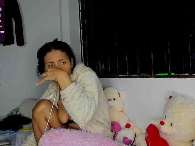 nenita-horny webcam