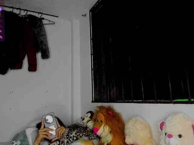 nenita-horny webcam
