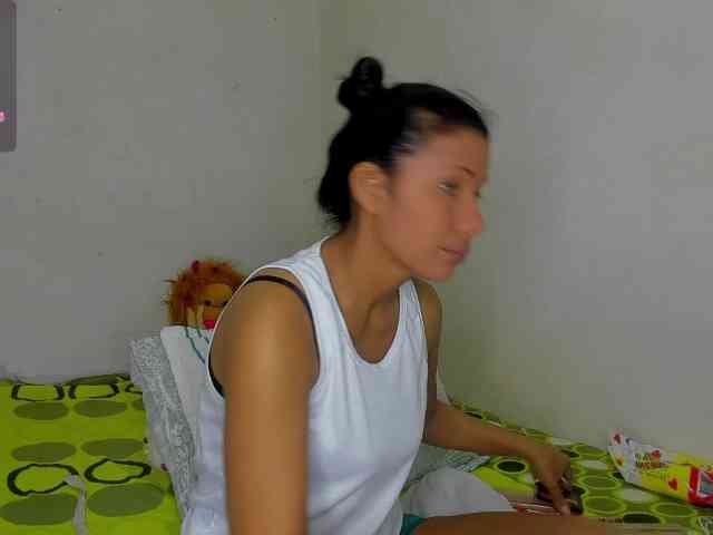 nenita-horny webcam