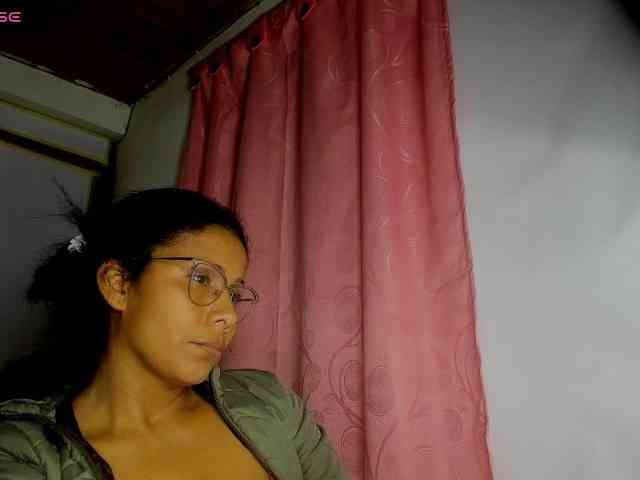 nenita-horny webcam
