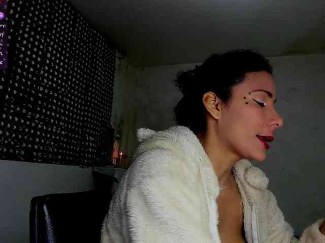 nentia-horny