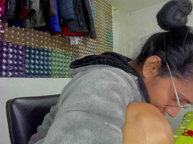 nenita-horny webcam