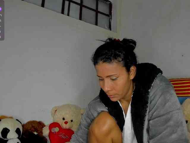 nenita-horny webcam