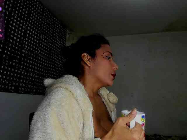 nenita-horny webcam