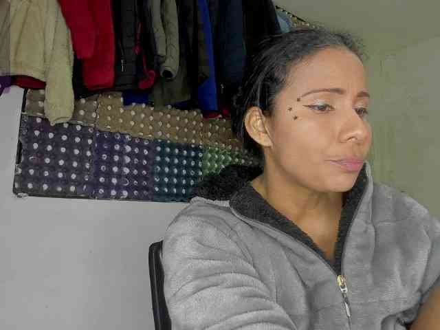 nenita-horny webcam
