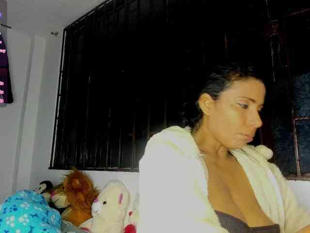 nenita-horny webcam