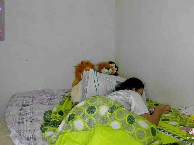 nenita-horny webcam