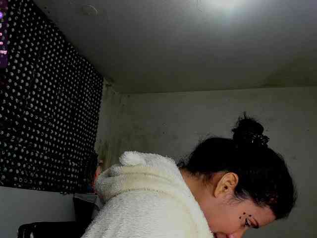 nenita-horny webcam