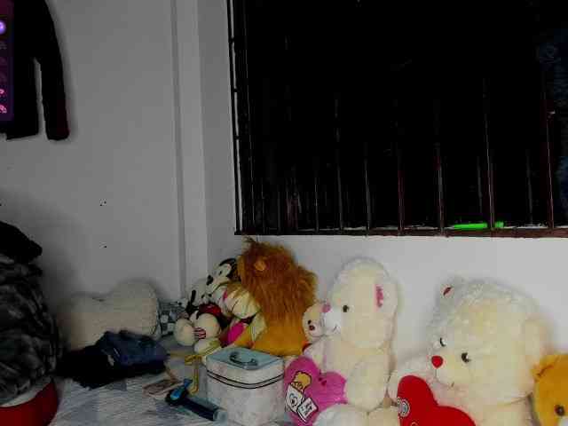 nenita-horny webcam