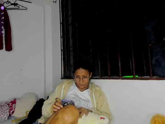 nenita-horny webcam