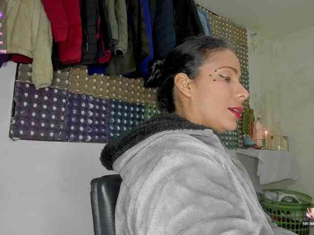 nenita-horny webcam