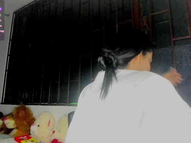 nenita-horny webcam