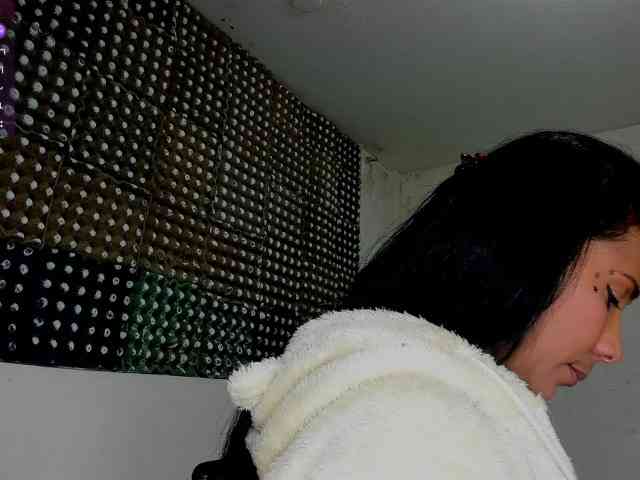 nenita-horny webcam