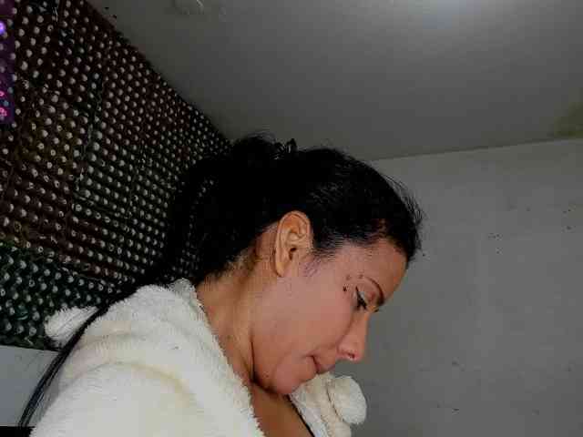 nenita-horny webcam