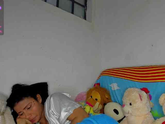 nenita-horny webcam