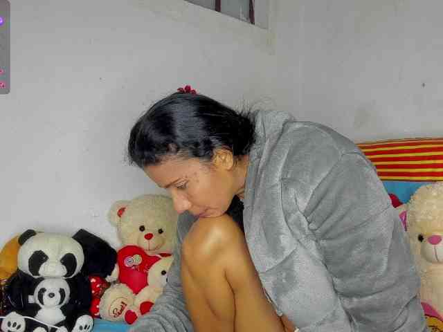 nenita-horny webcam