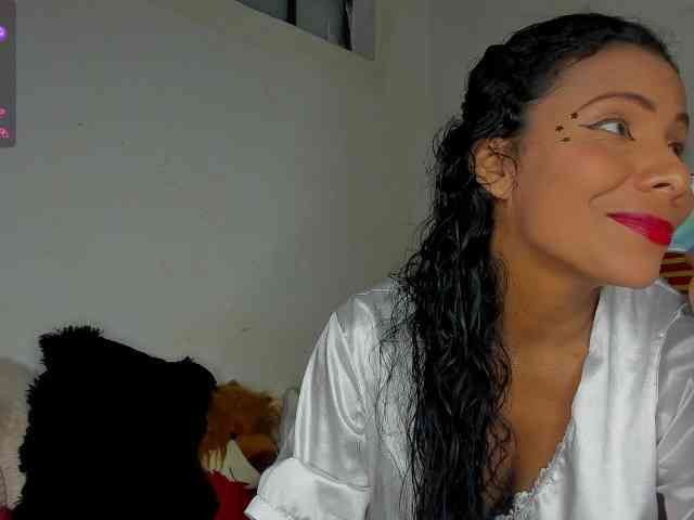 nenita-horny webcam