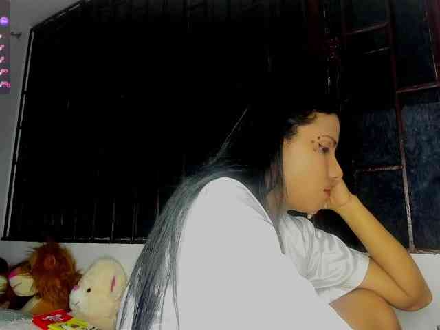 nenita-horny webcam