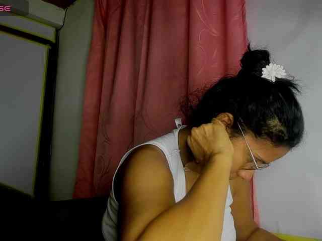 nenita-horny webcam