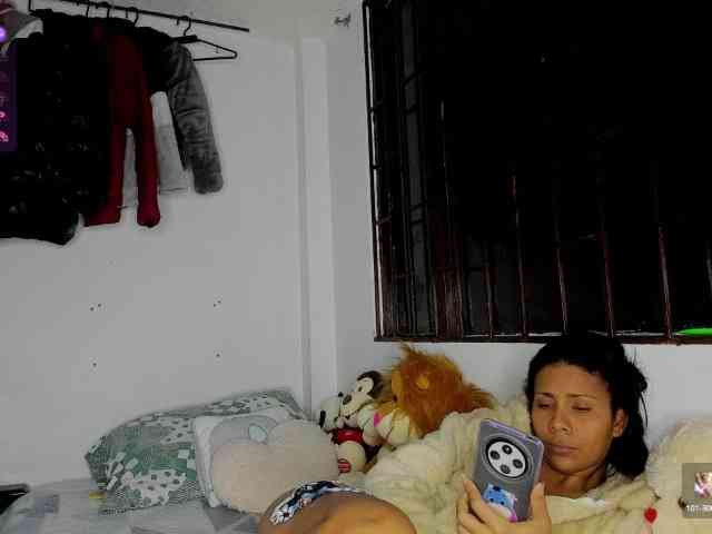 nenita-horny webcam