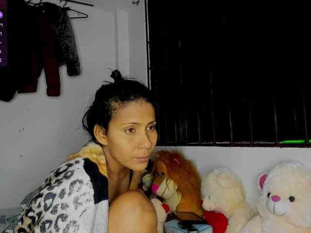 nenita-horny webcam