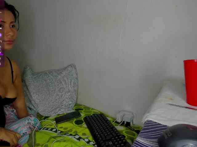 nenita-horny webcam