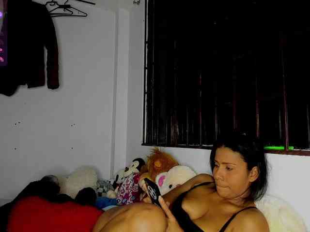 nenita-horny webcam