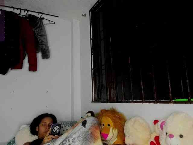 nenita-horny webcam