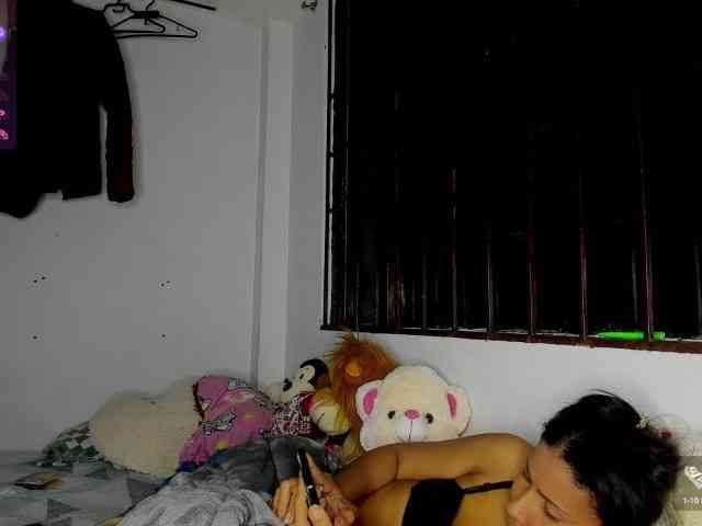 nenita-horny webcam