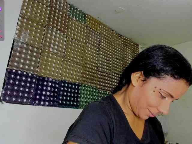 nenita-horny webcam