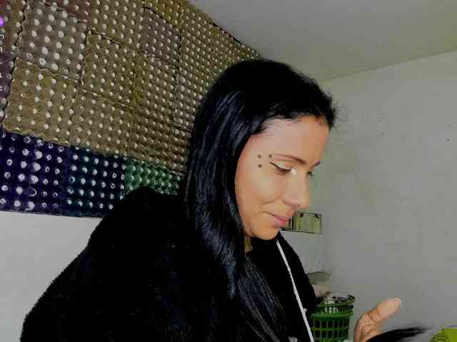 nenita-horny webcam