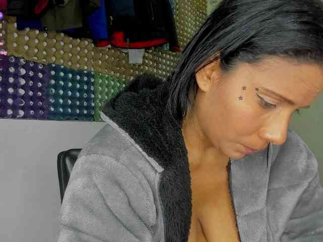 nenita-horny webcam