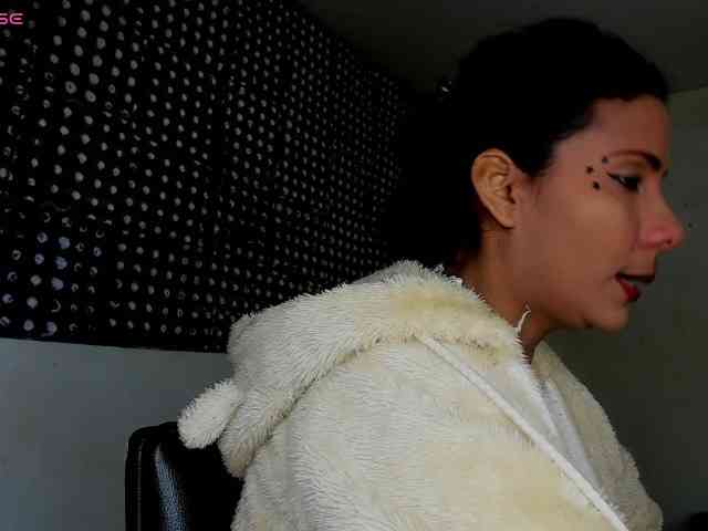 nenita-horny webcam