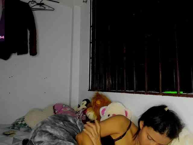 nenita-horny webcam