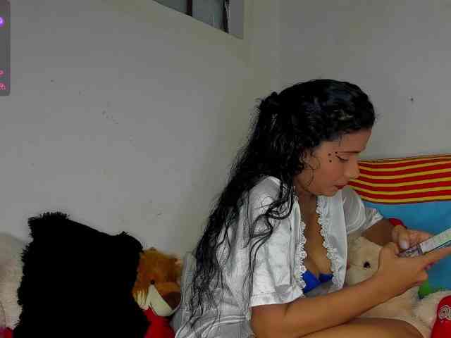 nenita-horny webcam
