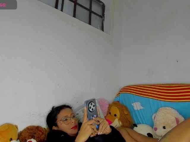 nenita-horny webcam