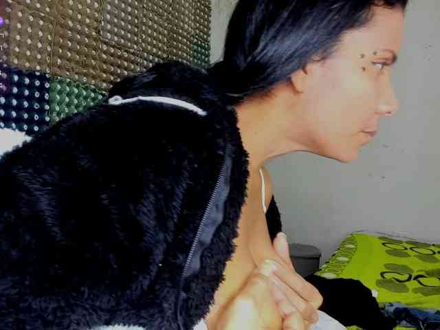 nenita-horny webcam