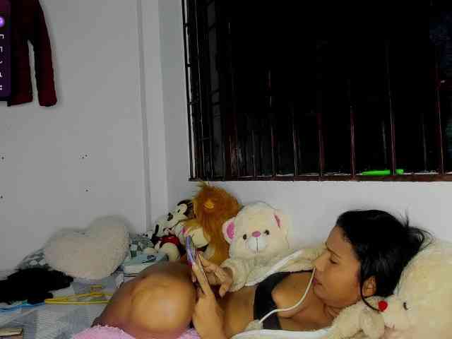 nenita-horny webcam